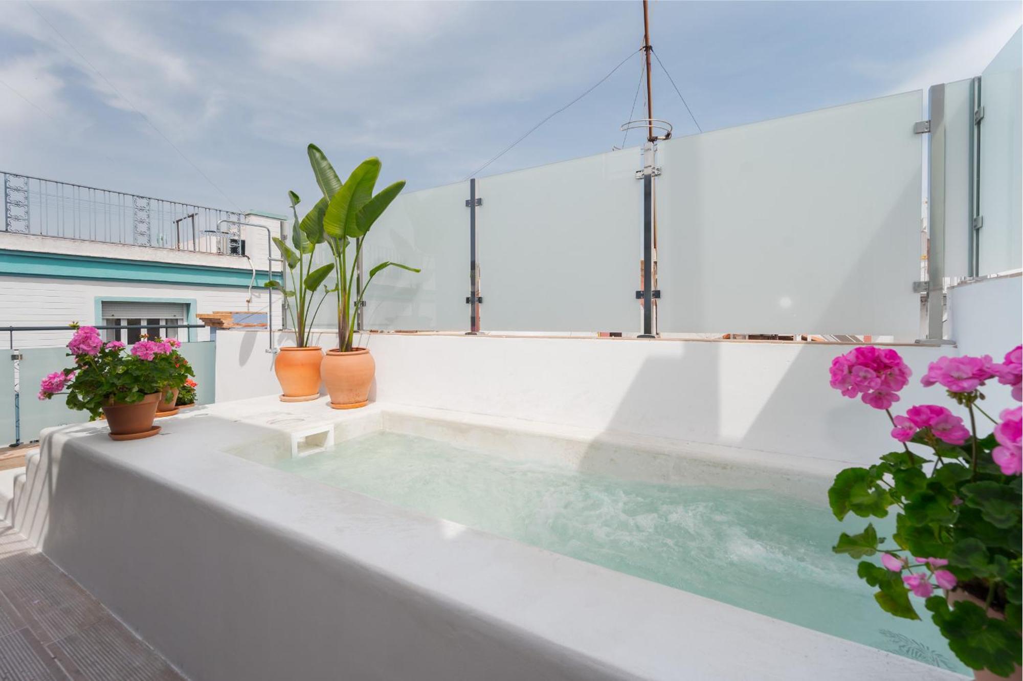 Luxurious Overlooking Casa Pilatos Sevilla